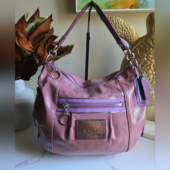 Coach Handbags - GUC Vintage Coach Poppy Jazzy Pink Patent Leather Shoulder Hobo Bag